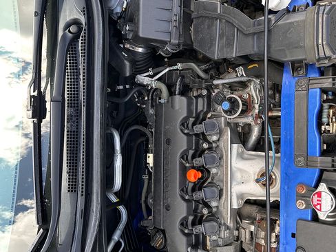 Used 2021 Honda HR-V Sport image 10