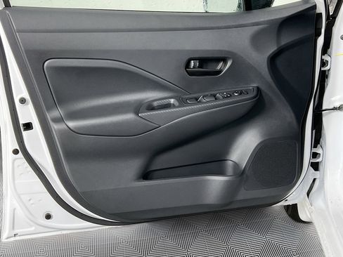 New 2025 Nissan Versa S w/ Trunk Package FWD image 18