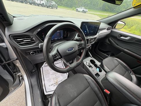 Used 2024 Ford Escape ST-Line w/ Tech Pack #1 FWD image 31