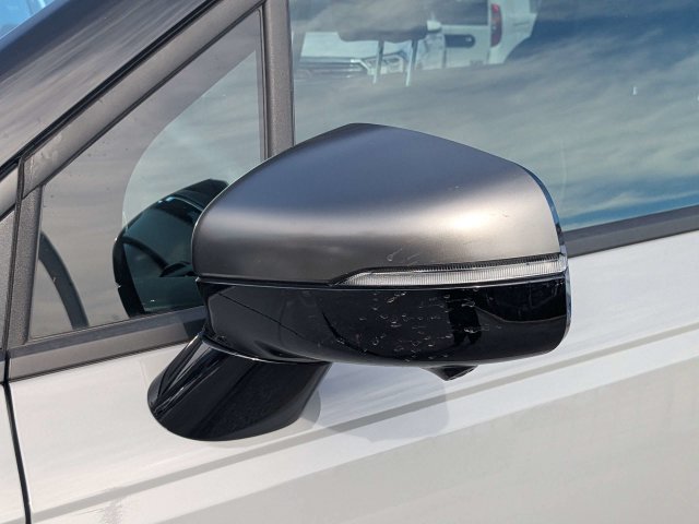 Certified 2026 Kia Carnival Hybrid FWD image 12