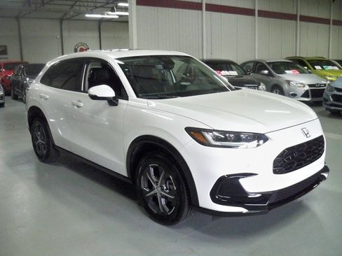 Used 2025 Honda HR-V EX-L image 3