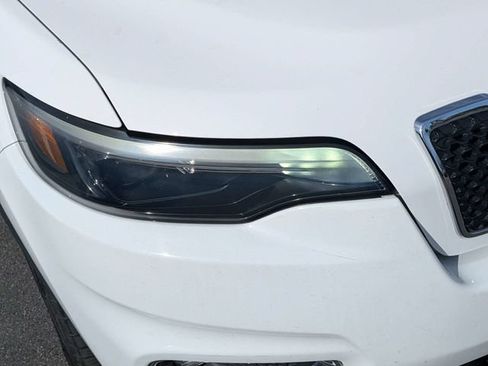 Used 2019 Jeep Cherokee Limited AWD/4WD image 9