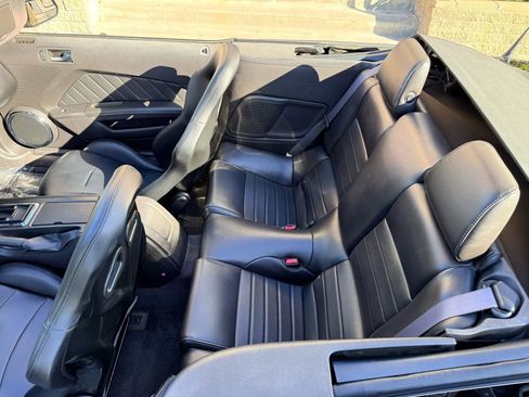 Used 2013 Ford Mustang GT Premium image 12