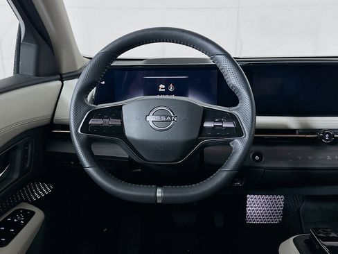 Used 2023 Nissan Ariya FWD image 18