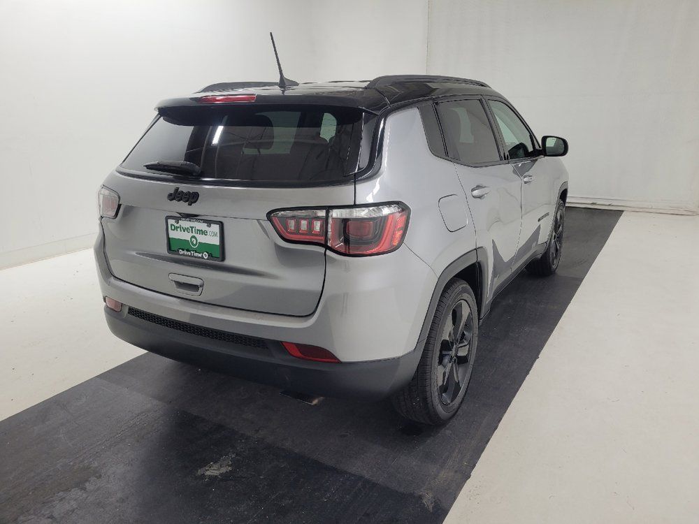 Used 2019 Jeep Compass Latitude FWD image 9