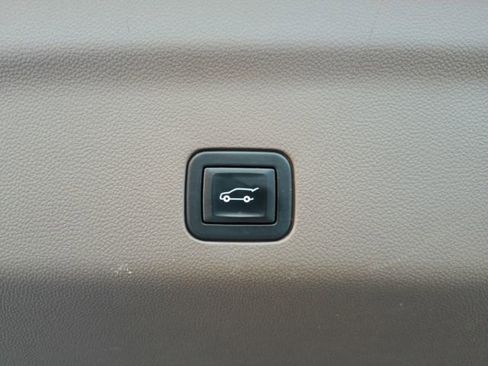 Used 2023 GMC Yukon XL Denali image 26