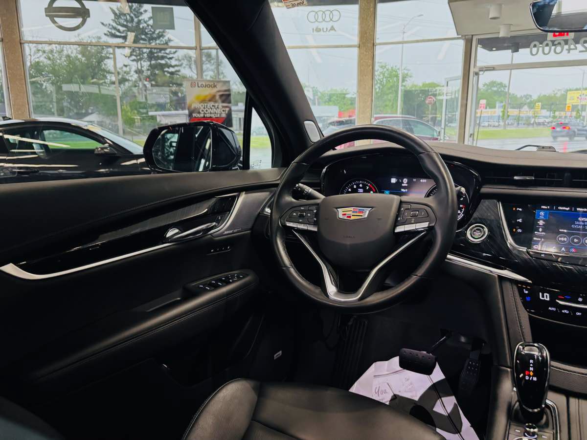 Used 2024 Cadillac XT6 Premium Luxury w/ Technology Package FWD image 52