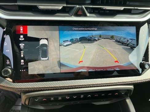 New 2026 Jeep Cherokee Overland w/ Advanced Pro Tech Group AWD/4WD image 21