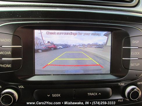 Used 2017 Kia Soul + FWD image 22