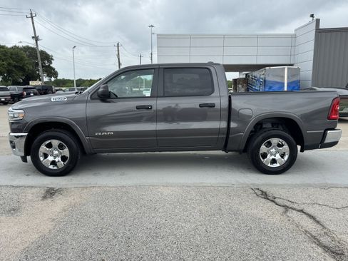 Used 2025 RAM 1500 Big Horn AWD/4WD image 7