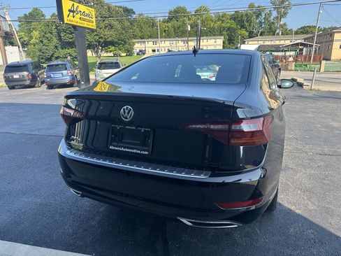 Used 2019 Volkswagen Jetta R-Line FWD image 6