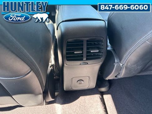 Used 2022 Ford Escape SEL w/ Class II Trailer Tow Package image 17