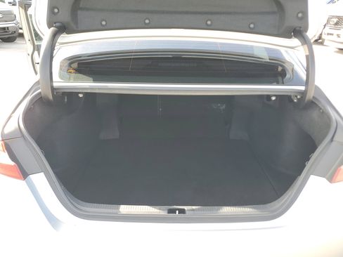 Used 2019 Toyota Camry XSE image 30