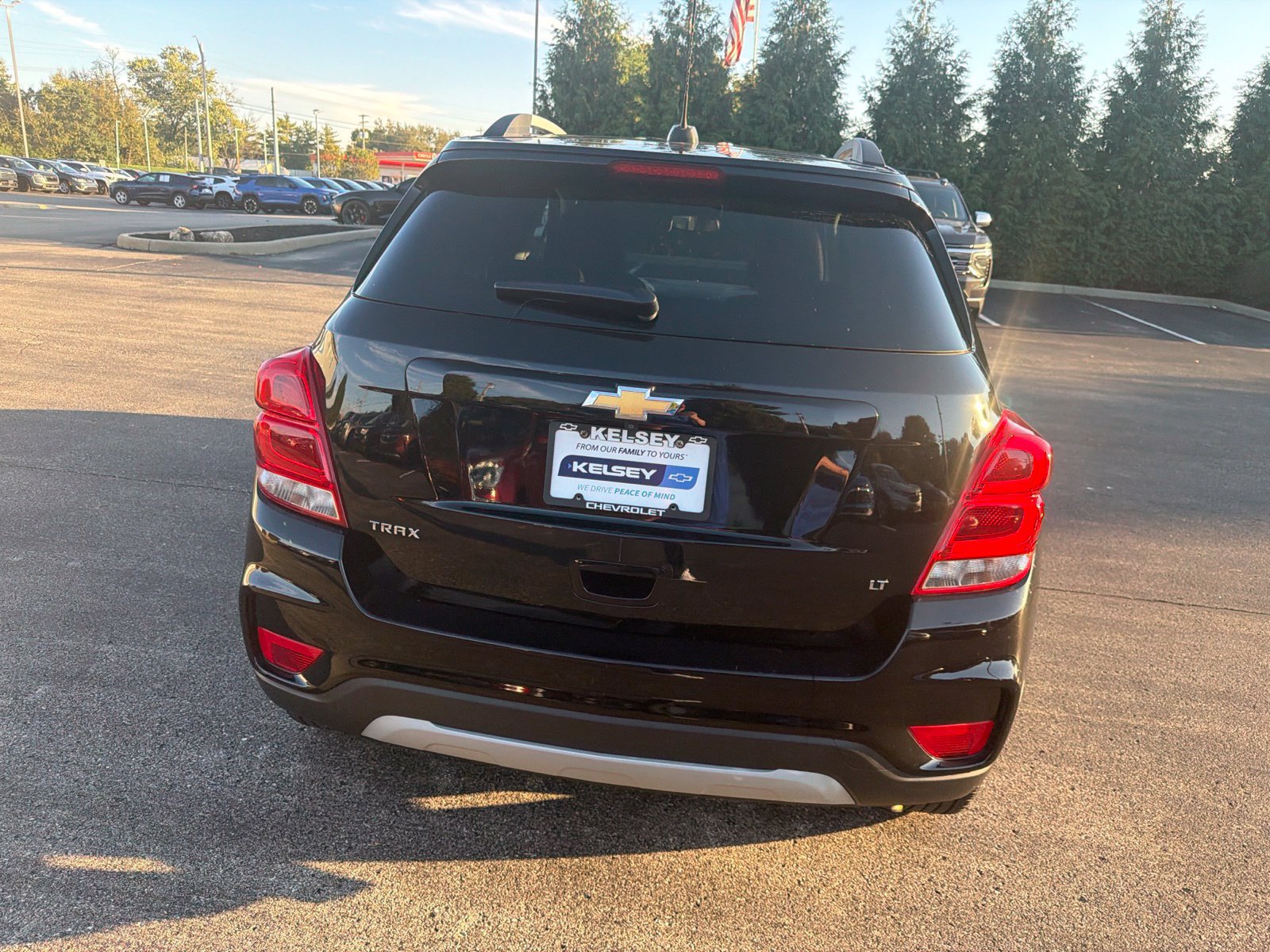 Used 2019 Chevrolet Trax LT w/ LT Convenience Package FWD image 4