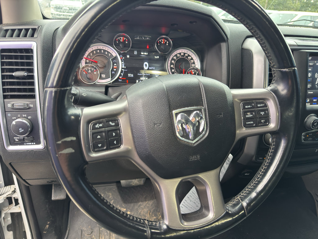 Used 2021 RAM 1500 Classic SLT w/ Luxury Group AWD/4WD image 13