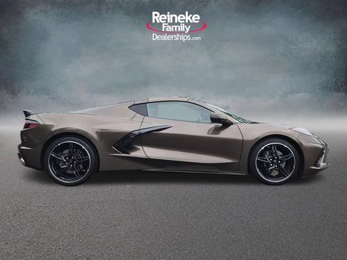 Used 2021 Chevrolet Corvette Stingray Coupe w/ 1LT RWD image 4