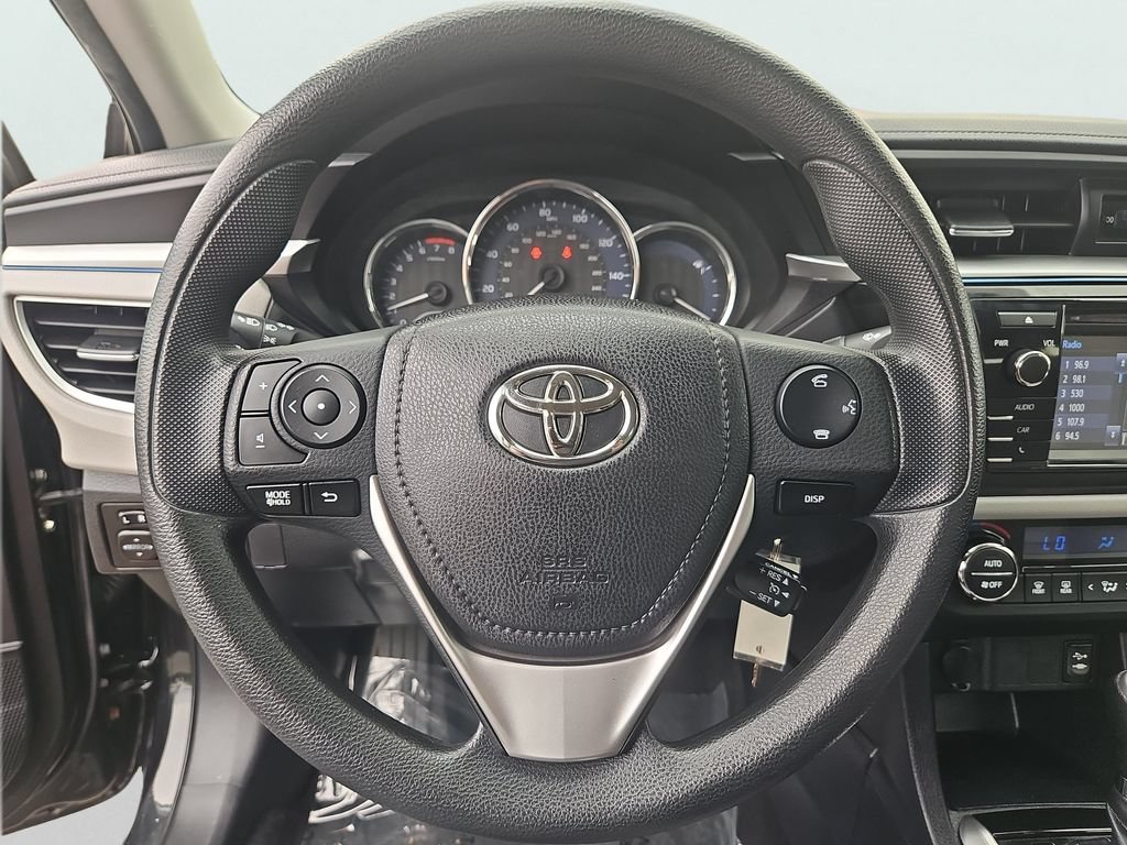 Used 2015 Toyota Corolla LE FWD image 15
