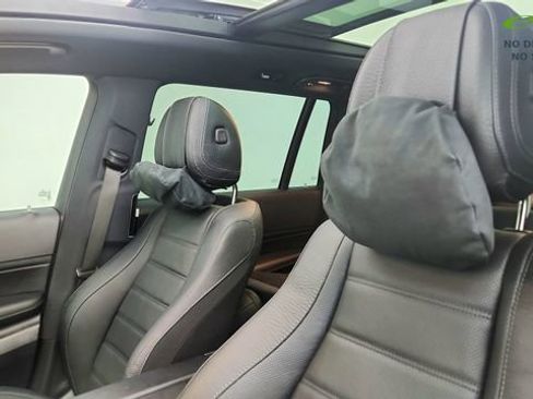 Used 2025 Mercedes-Benz GLS 450 4MATIC image 39