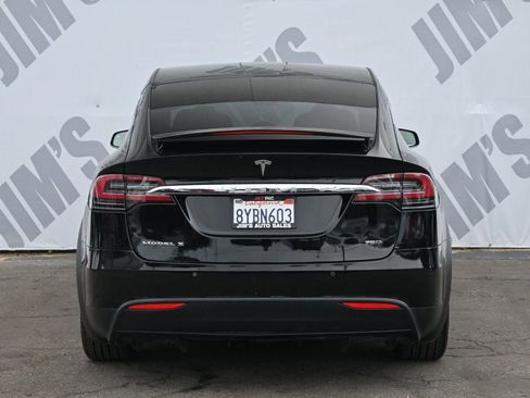 Used 2018 Tesla Model X 75D image 4