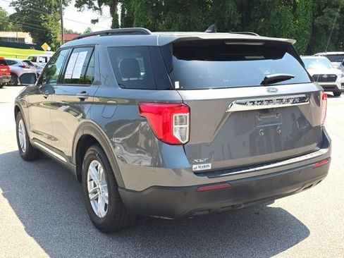 Used 2023 Ford Explorer XLT RWD image 3