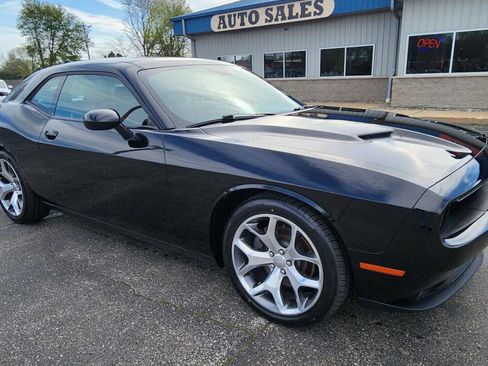 Used 2016 Dodge Challenger SXT Plus RWD image 16