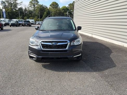 Used 2017 Subaru Forester 2.5i Premium w/ All-Weather Package AWD/4WD image 2