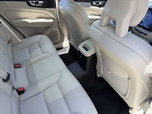 Used 2018 Volvo XC60 T8 Inscription w/ Advanced Package AWD/4WD image 15