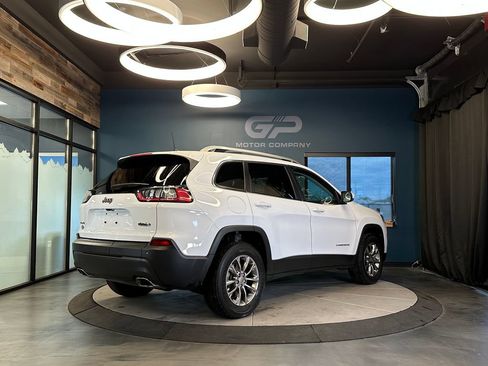 Used 2021 Jeep Cherokee Latitude Lux AWD/4WD image 3