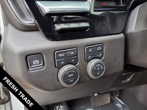 Used 2024 Chevrolet Silverado 2500 High Country w/ High Country Premium Package image 17