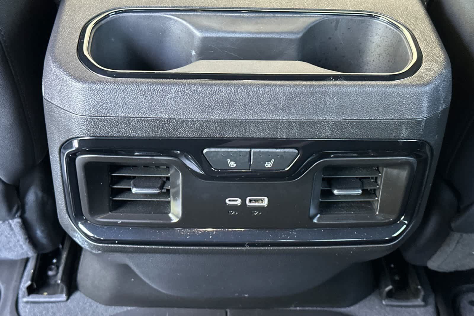 Used 2024 GMC Sierra 1500 AT4 w/ Technology Package AWD/4WD image 14