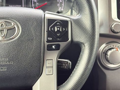 Used 2022 Toyota 4Runner SR5 Premium AWD/4WD image 22