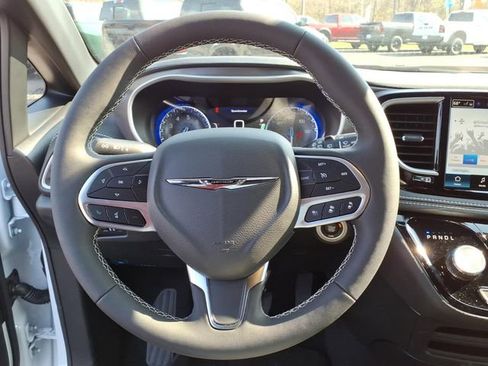 New 2026 Chrysler Pacifica Select image 18