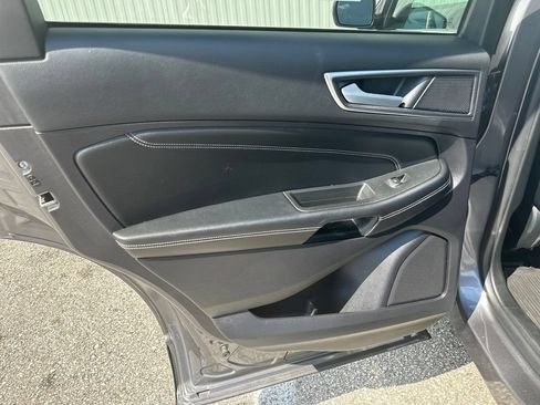Certified 2022 Ford Edge Titanium w/ Equipment Group 301A AWD/4WD image 17