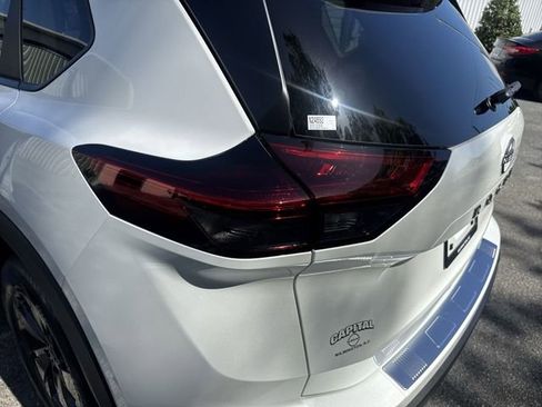 New 2026 Nissan Rogue SV AWD/4WD image 33