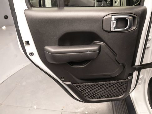 Used 2021 Jeep Wrangler Unlimited Sport AWD/4WD image 33