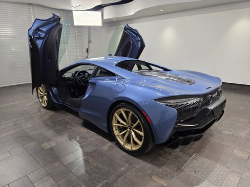 New 2026 McLaren Artura Performance Coupe image 23