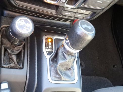 Used 2023 Jeep Wrangler Unlimited image 27