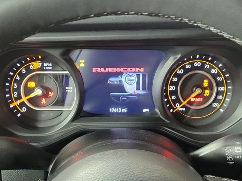 Used 2025 Jeep Wrangler Unlimited Rubicon w/ Safety Group AWD/4WD image 17