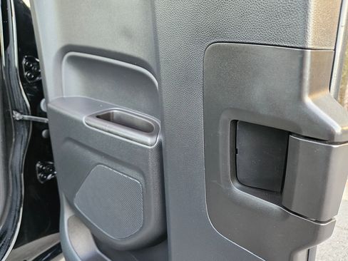 Used 2022 Chevrolet Colorado LT w/ Fleet Safety Package image 22