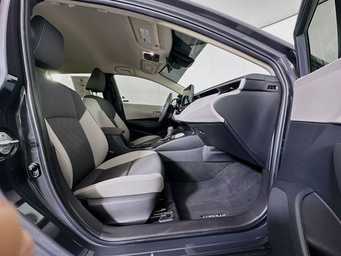 Used 2024 Toyota Corolla LE image 29