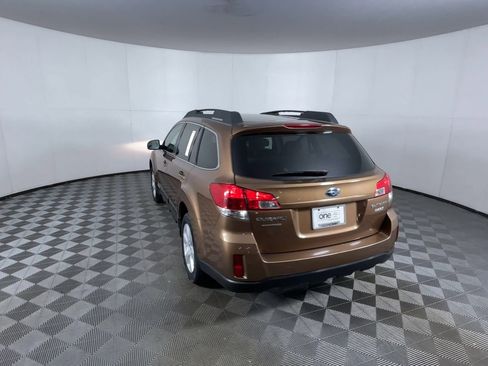 Used 2011 Subaru Outback 2.5i Premium w/ All-Weather Pkg image 7