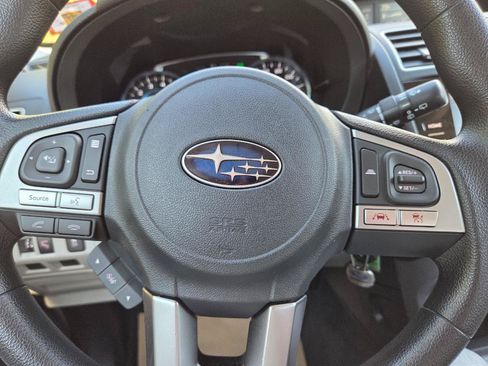 Used 2017 Subaru Forester 2.5i Premium AWD/4WD image 29
