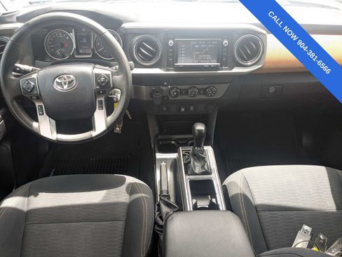 Used 2019 Toyota Tacoma SR5 RWD image 15