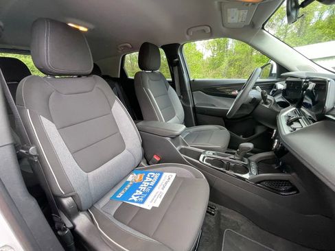 Certified 2025 Chevrolet TrailBlazer LT AWD/4WD image 11