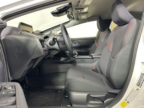 New 2026 Toyota Prius SE image 4