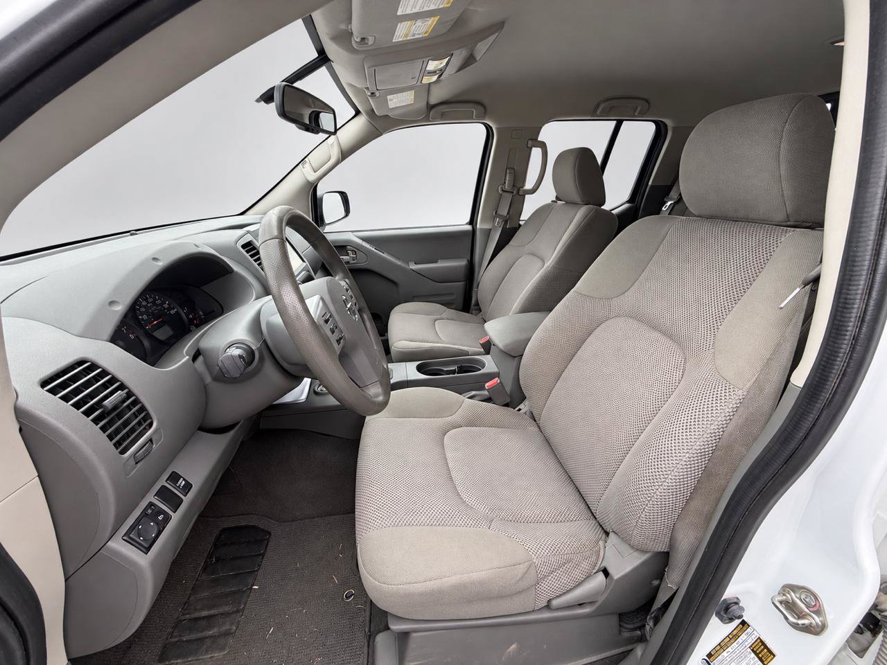 Used 2020 Nissan Frontier SV RWD image 9