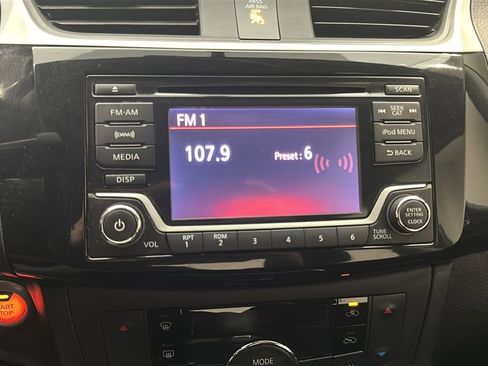 Used 2018 Nissan Sentra SV image 23