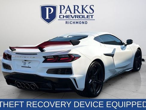 Used 2023 Chevrolet Corvette Z06 w/ Z07 Performance Package RWD image 8