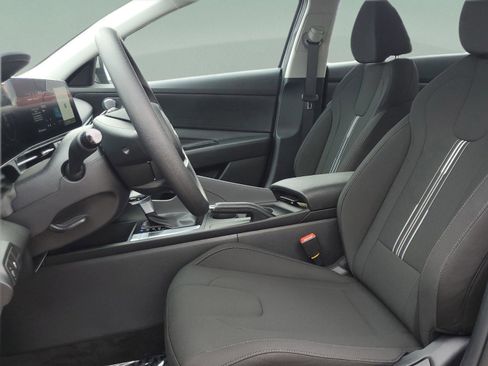 New 2026 Hyundai Elantra Sport image 18