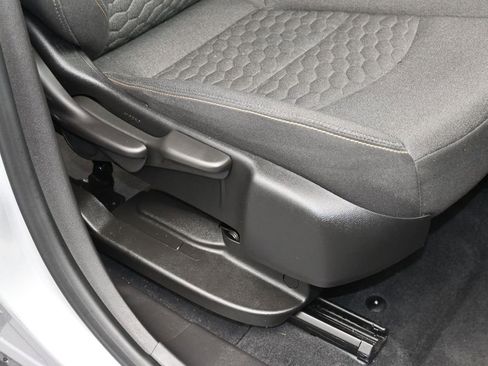 Used 2021 Chevrolet Equinox LT image 42